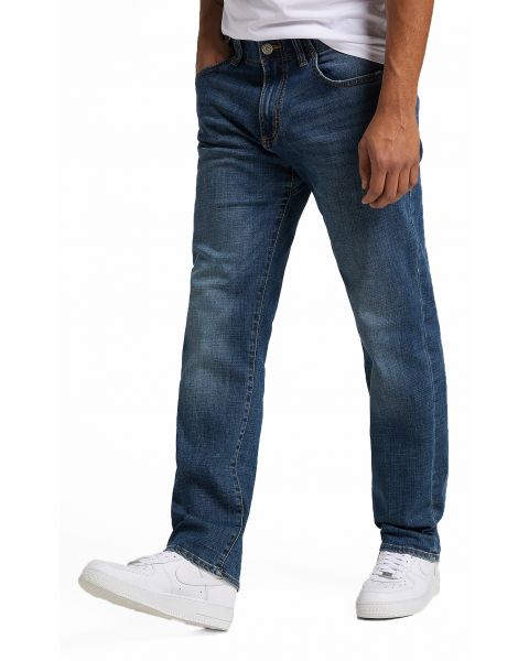 Lee Extreme Motion Zip Straight Fit Lenny Denim Jeans | Jean Scene